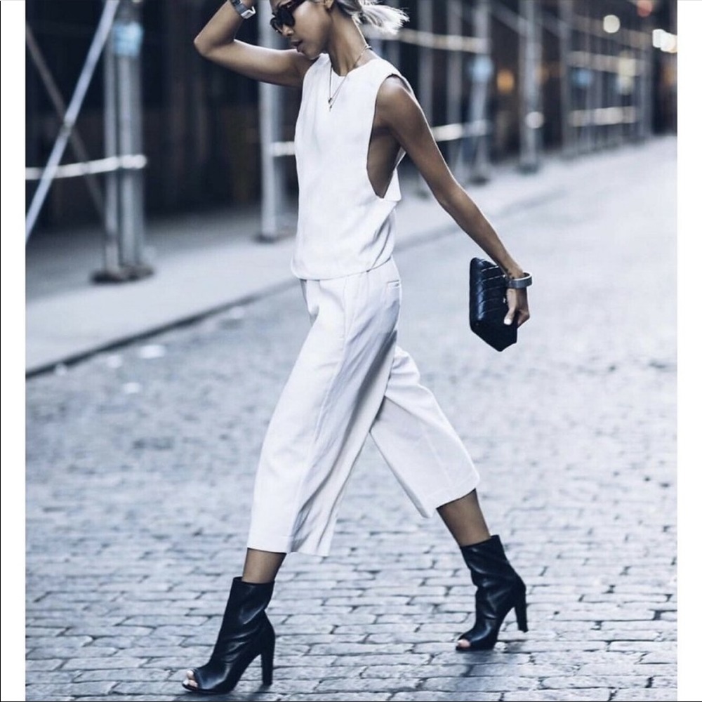 Stuart Weitzman Peep Toed Heels